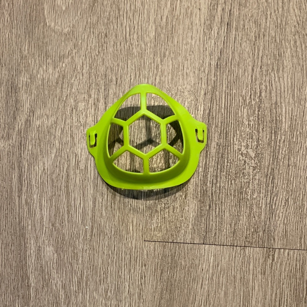 Green Face Mask Bracket
